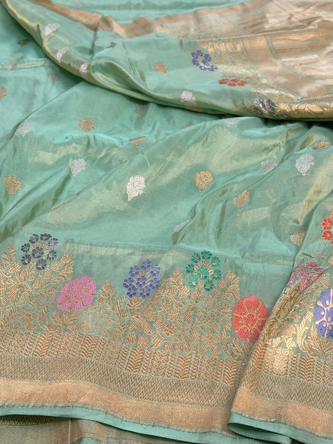 Sea Green Handwoven Pure Banarasi Tissue Saree