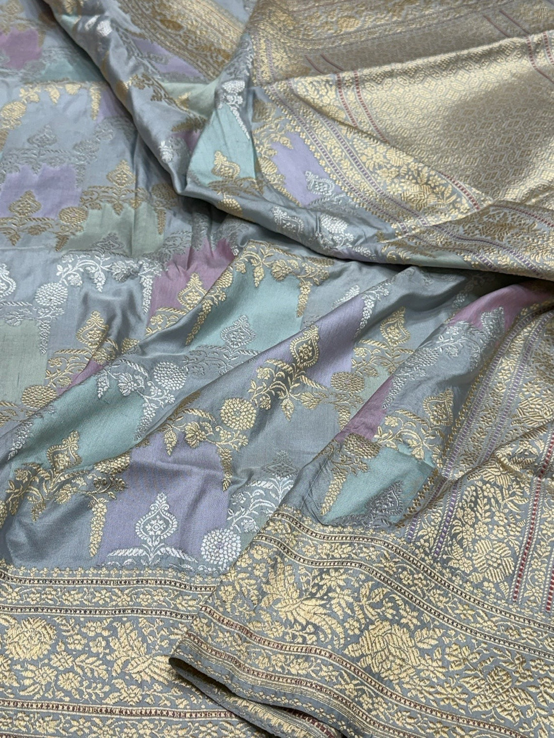 Grey Handwoven Pure Banarasi Rangkaat Saree