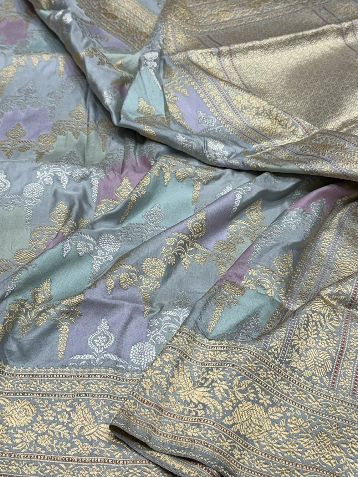 Grey Handwoven Pure Banarasi Rangkaat Saree