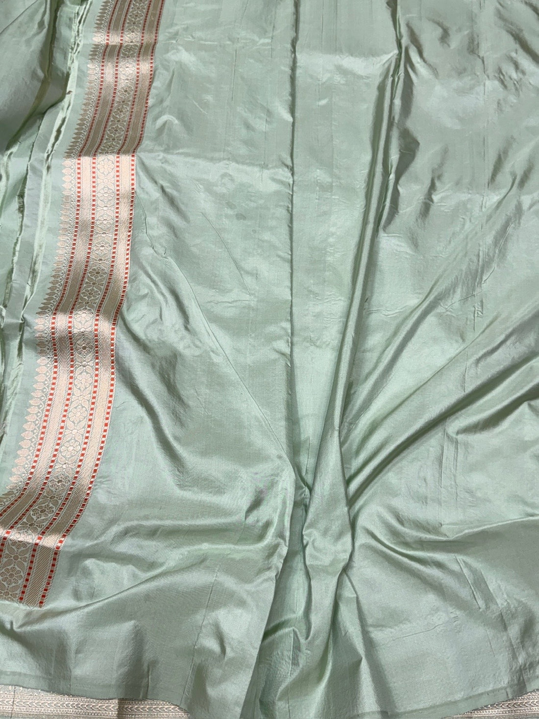 Pista Green Handwoven Pure Banarasi Silk Saree