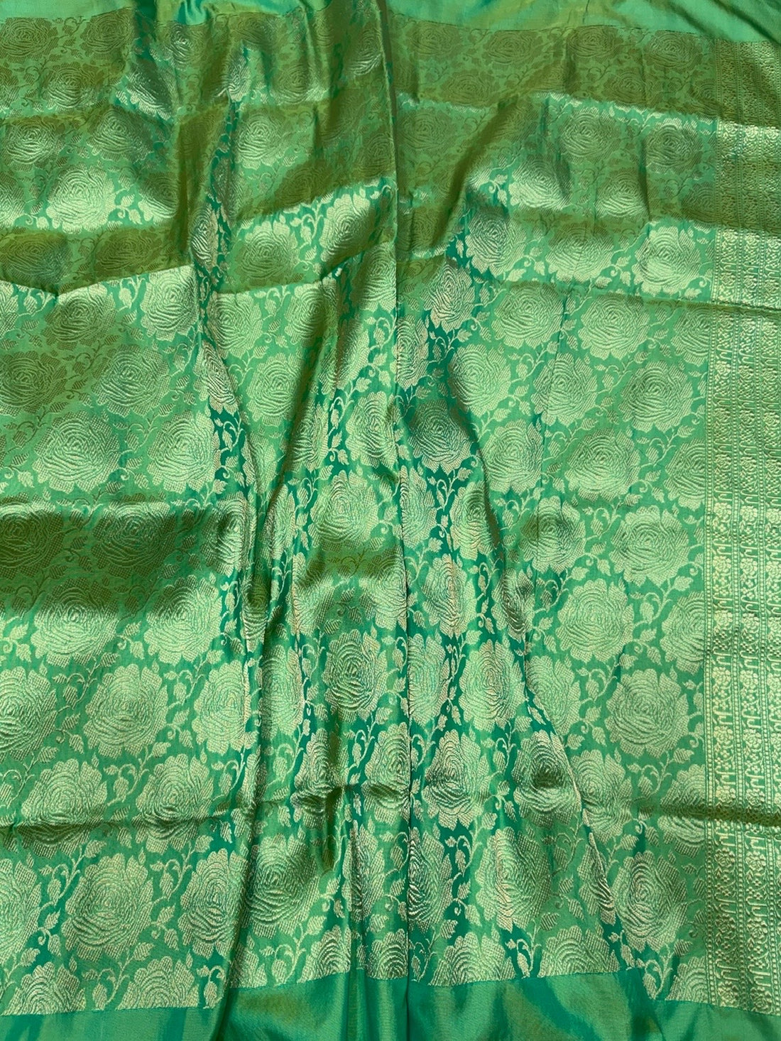 Parrot Green Handwoven Pure Banarasi Ektara Silk Saree