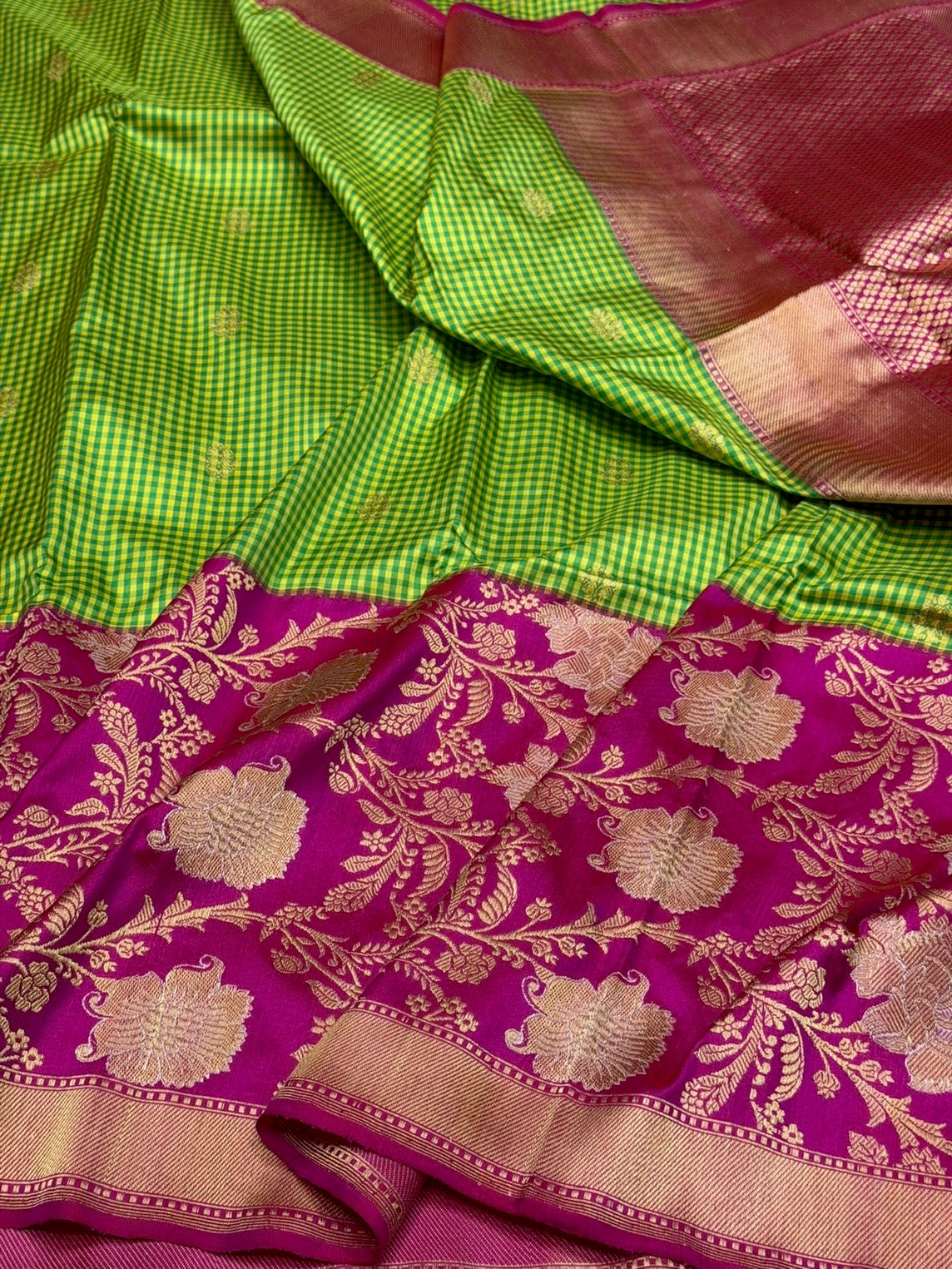 Parrot Green Handwoven Pure Banarasi Ektara Silk Saree – Kadwa Iktara Weave, Rani Pink Skirt Border Pure Mulberry Silk