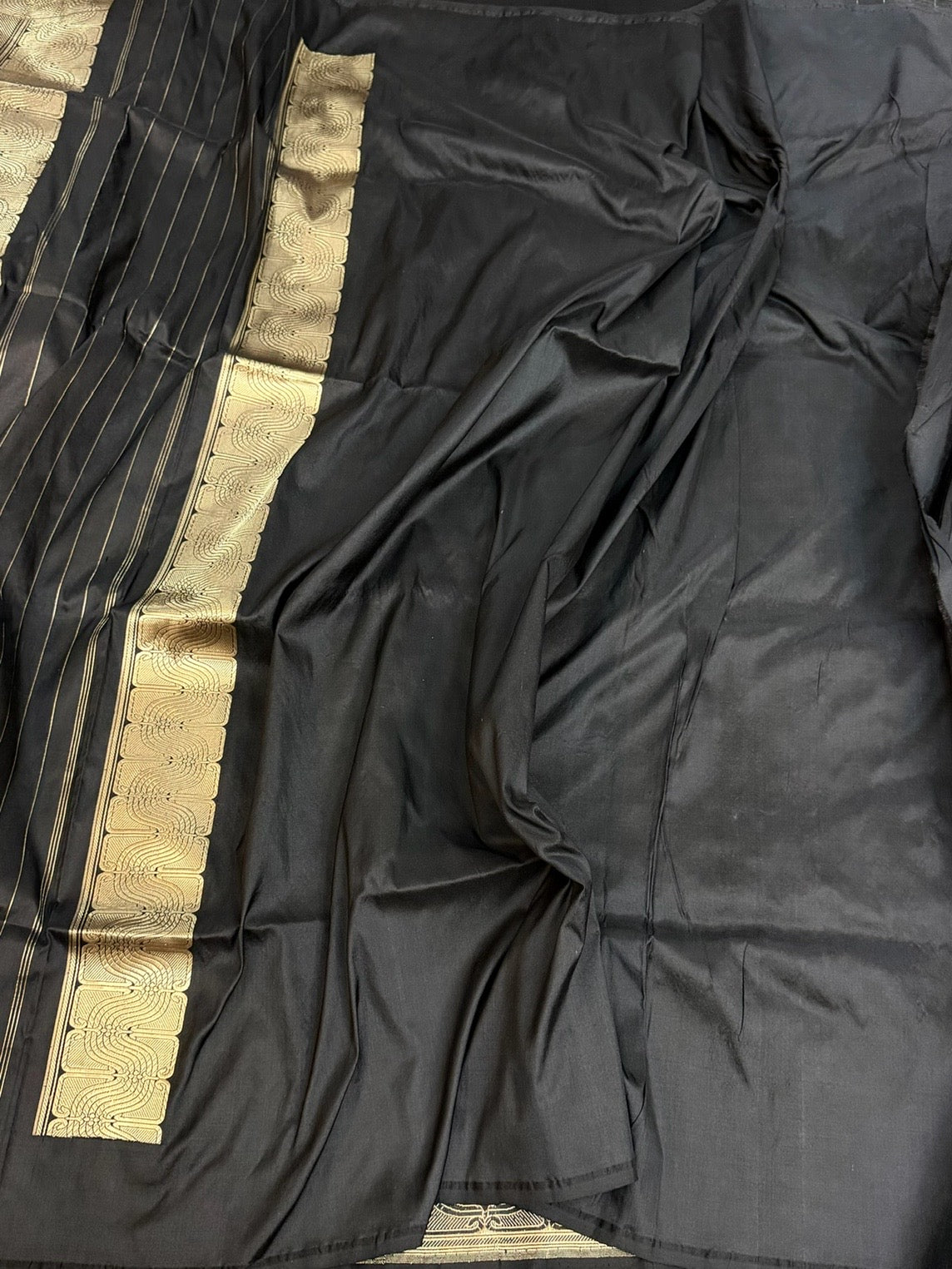 Black Handwoven Pure Banarasi Silk Saree
