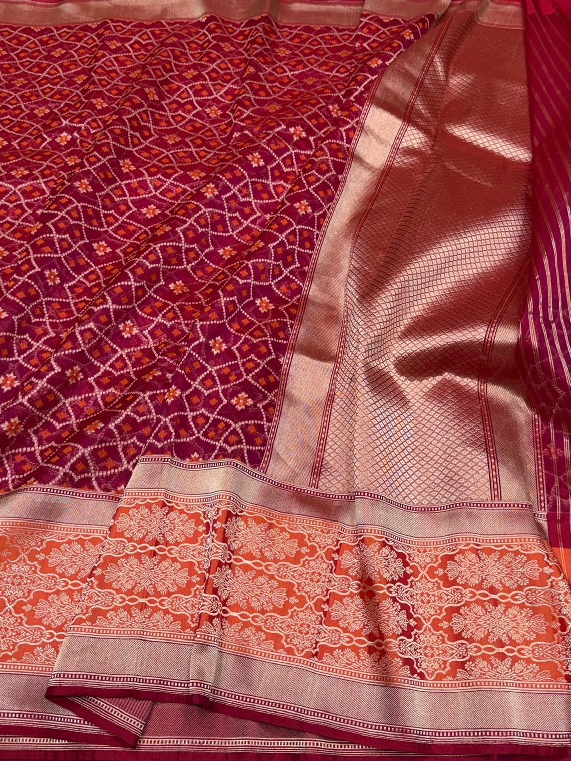 Red Handwoven Pure Banarasi Organza Silk Saree in Kadwa Weave | 100% Pure Kora Silk