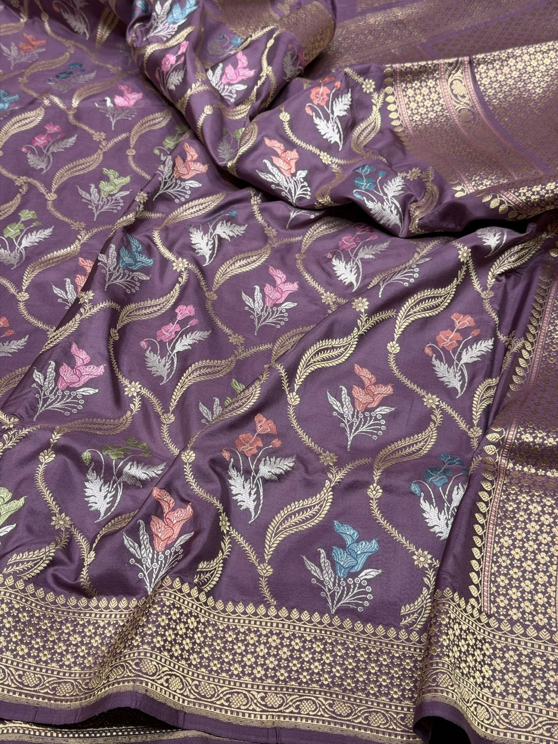 Dusty Lavender Handwoven Pure Banarasi Silk Saree