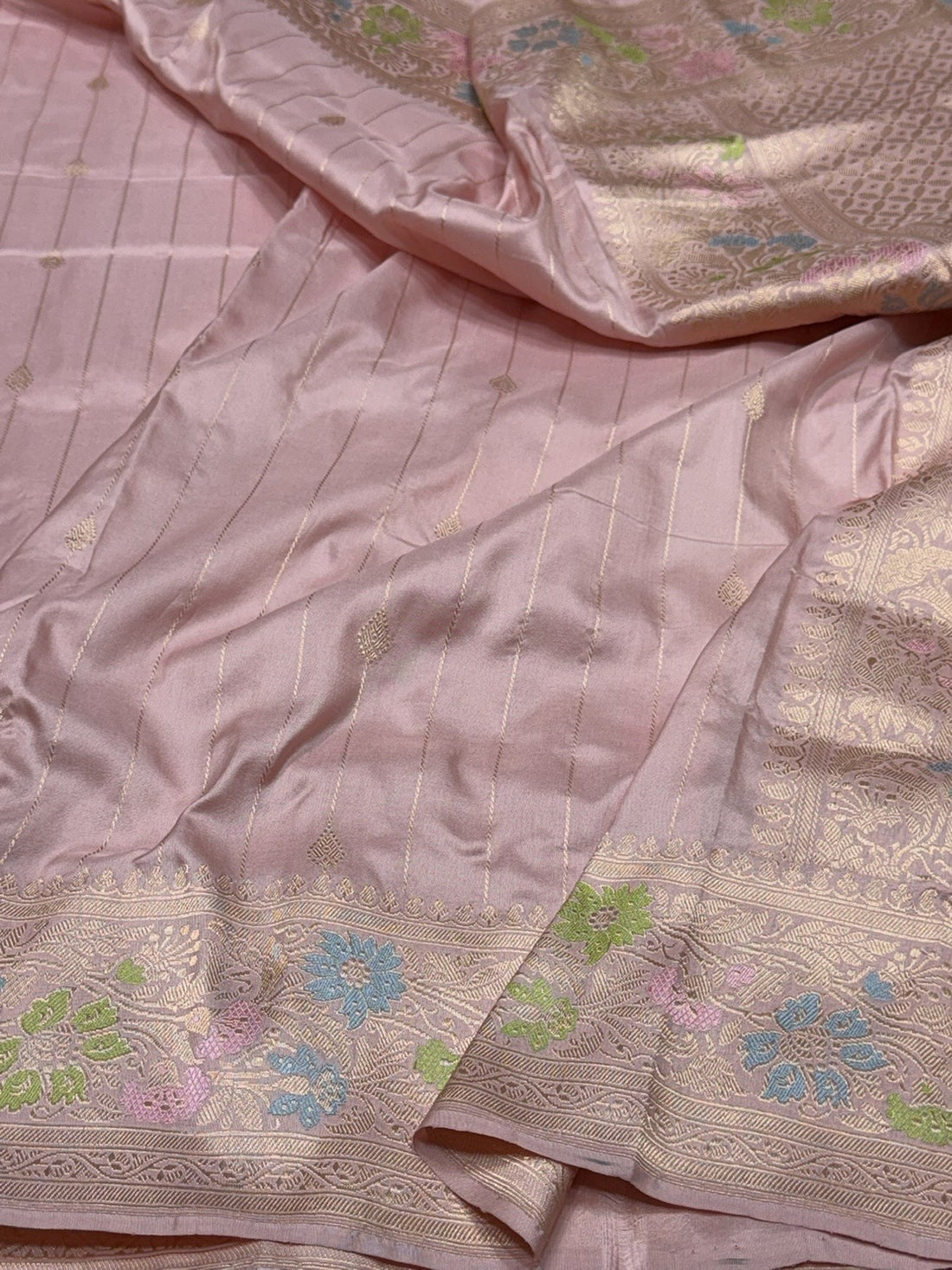 Powder Pink Handwoven Pure Banarasi Silk Saree in Kadwa Weave – Katan Silk with Skirt Pattern Design