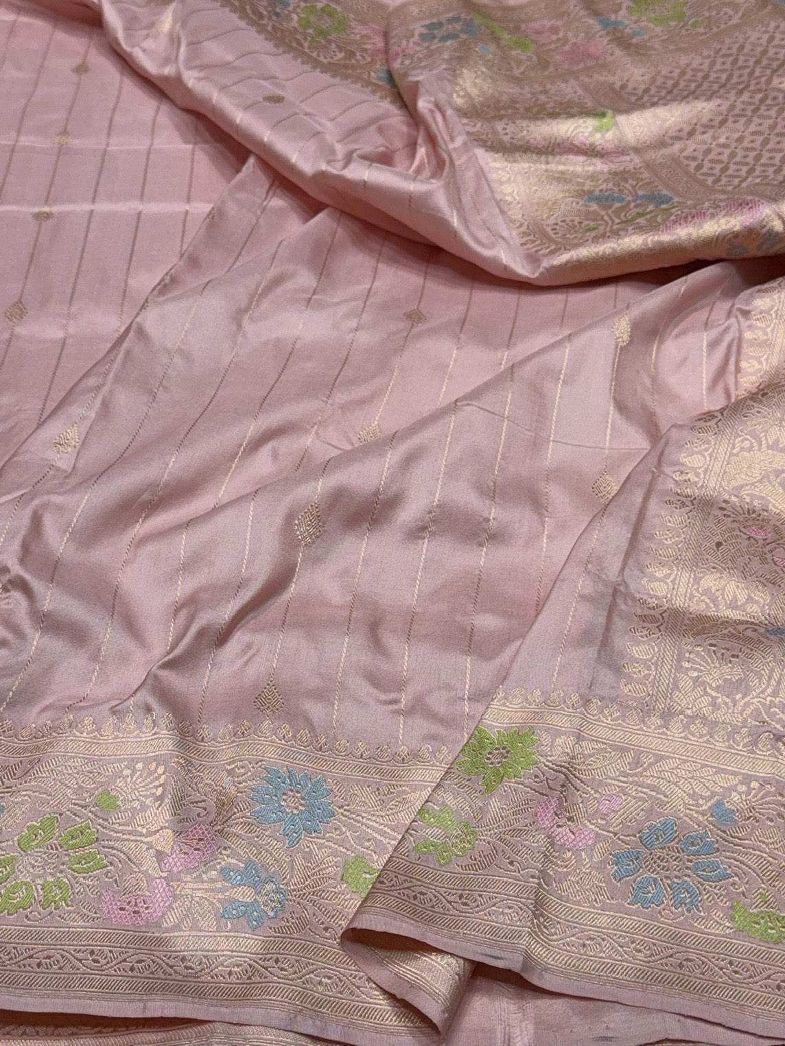 Powder Pink Handwoven Pure Banarasi Silk Saree in Kadwa Weave – Katan Silk with Skirt Pattern Design