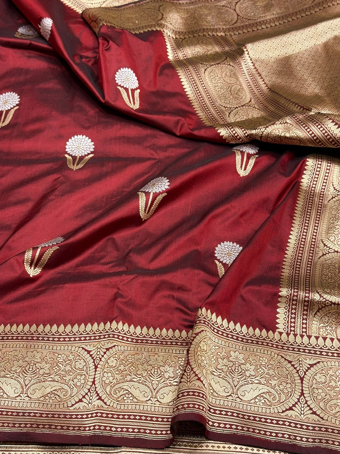 Maroon Handwoven Pure Banarasi Silk Saree in Kadwa Weave | 100% Pure Katan Silk