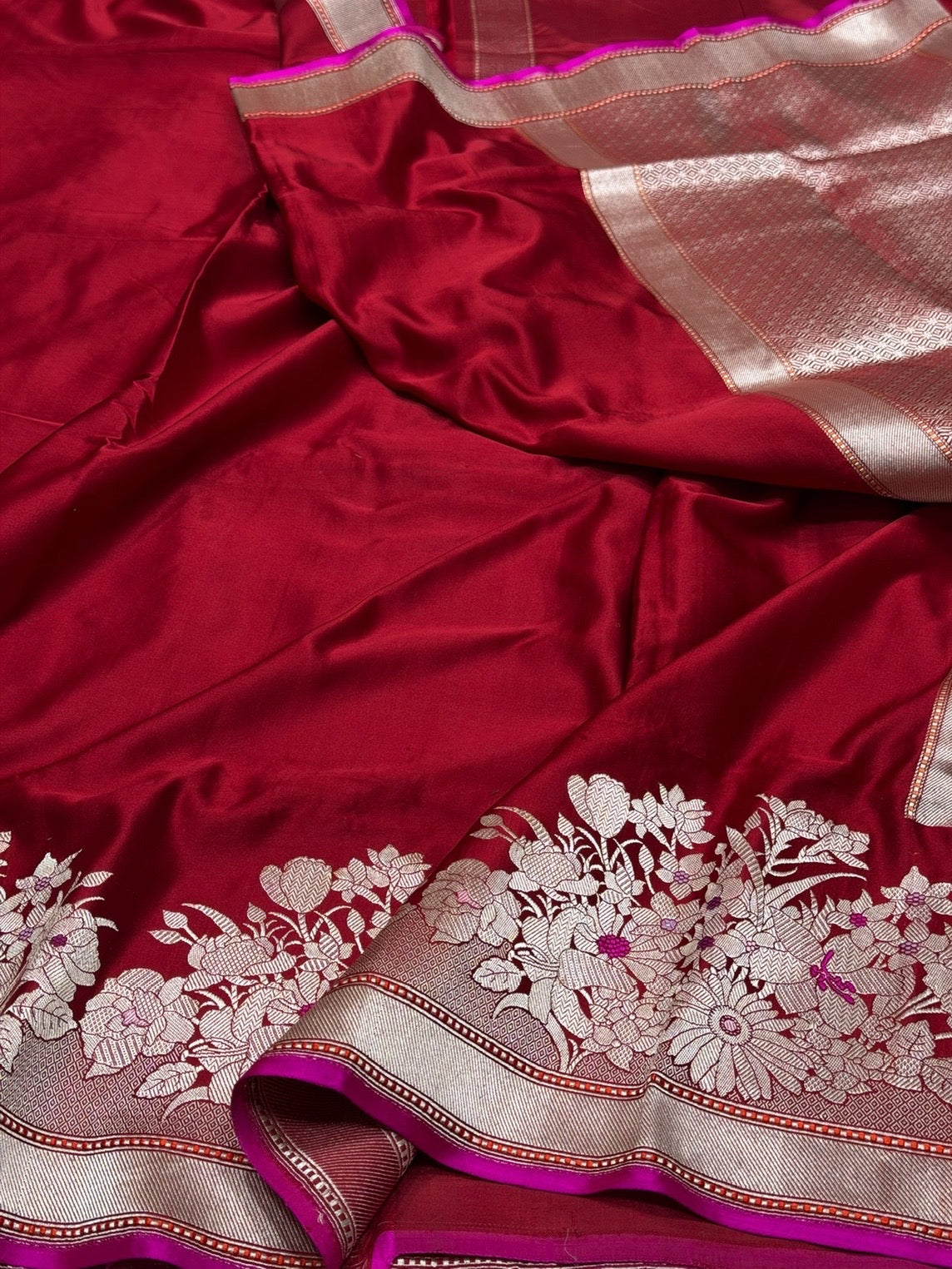 Red Handwoven Pure Banarasi Mashru Satin Silk Saree