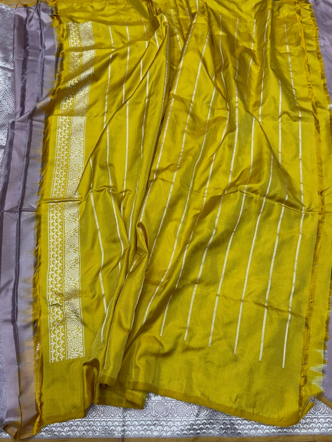 Mauve Handwoven Pure Banarasi Ektara Silk Saree