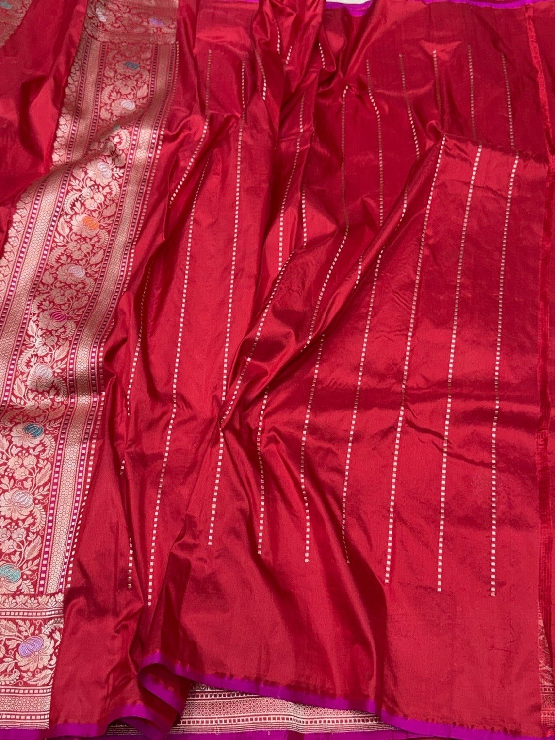 Red Handwoven Pure Banarasi Silk Saree in Kadwa Weave – 100% Katan Mulberry Silk