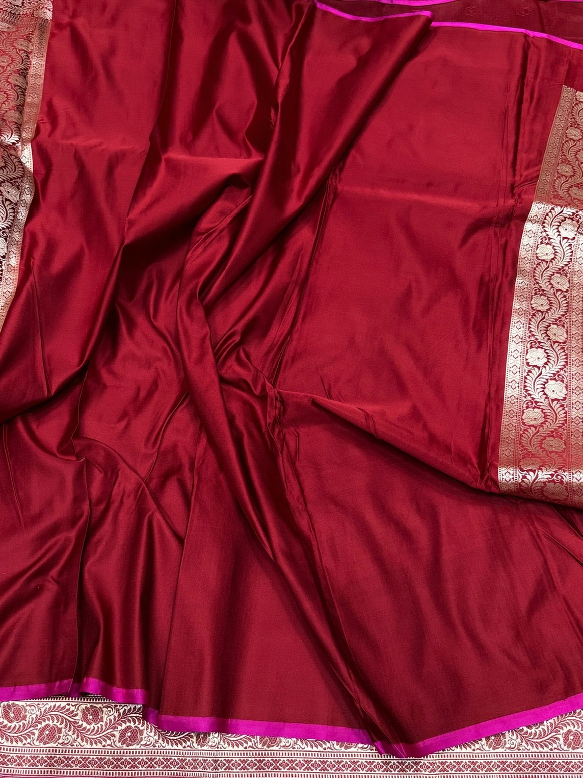 Red Handwoven Pure Banarasi Satin Silk Saree – Luxurious Satin Silk with Kadwa Weave