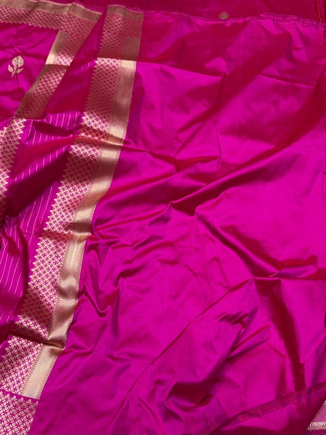 Rani Pink Handwoven Pure Banarasi Silk Saree