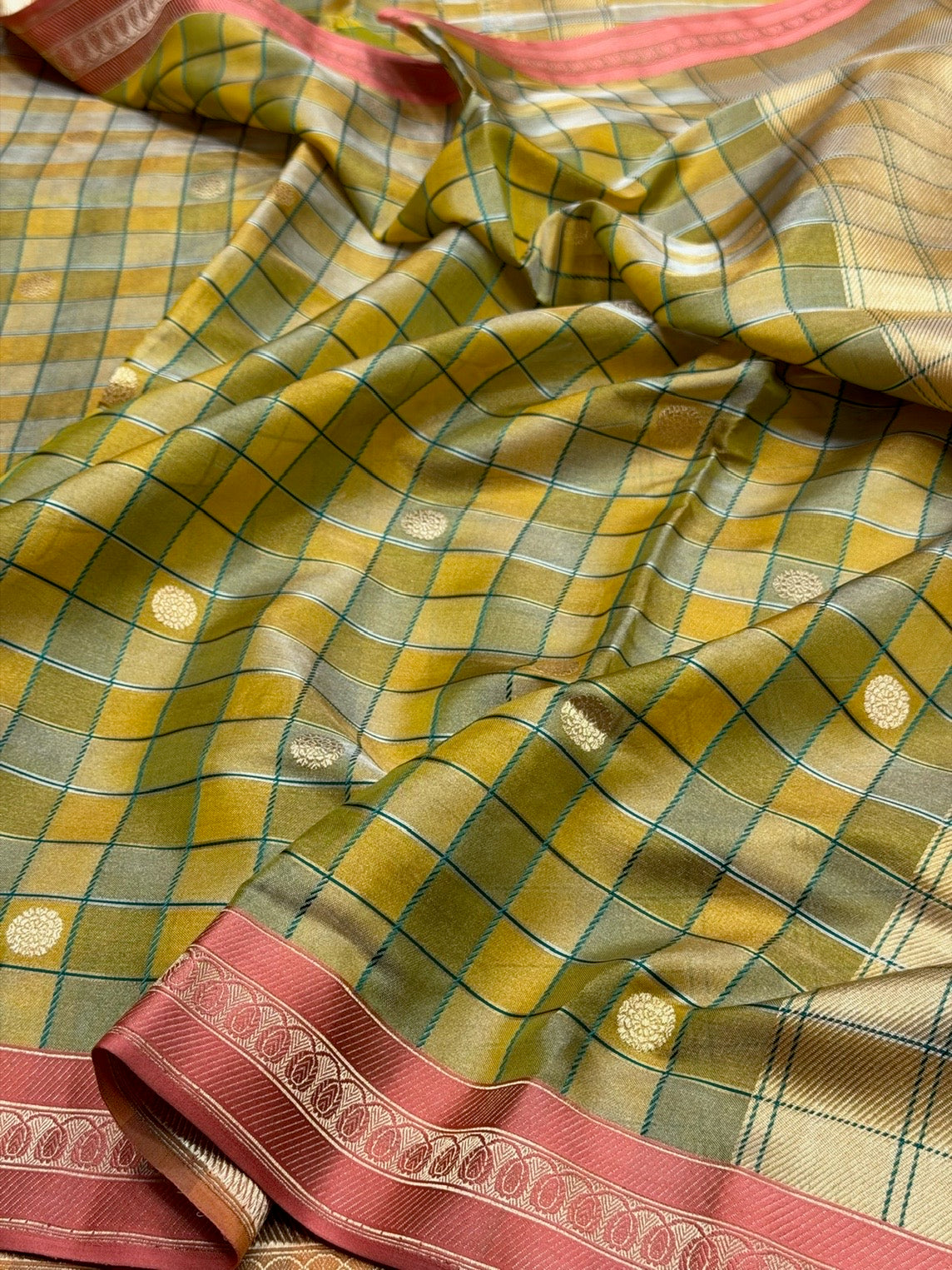 Yellow Handwoven Pure Banarasi Tissue Saree
