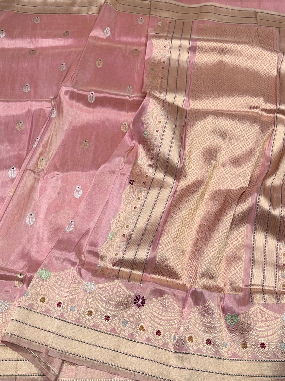 Powder Pink Handwoven Pure Banarasi Tissue Saree