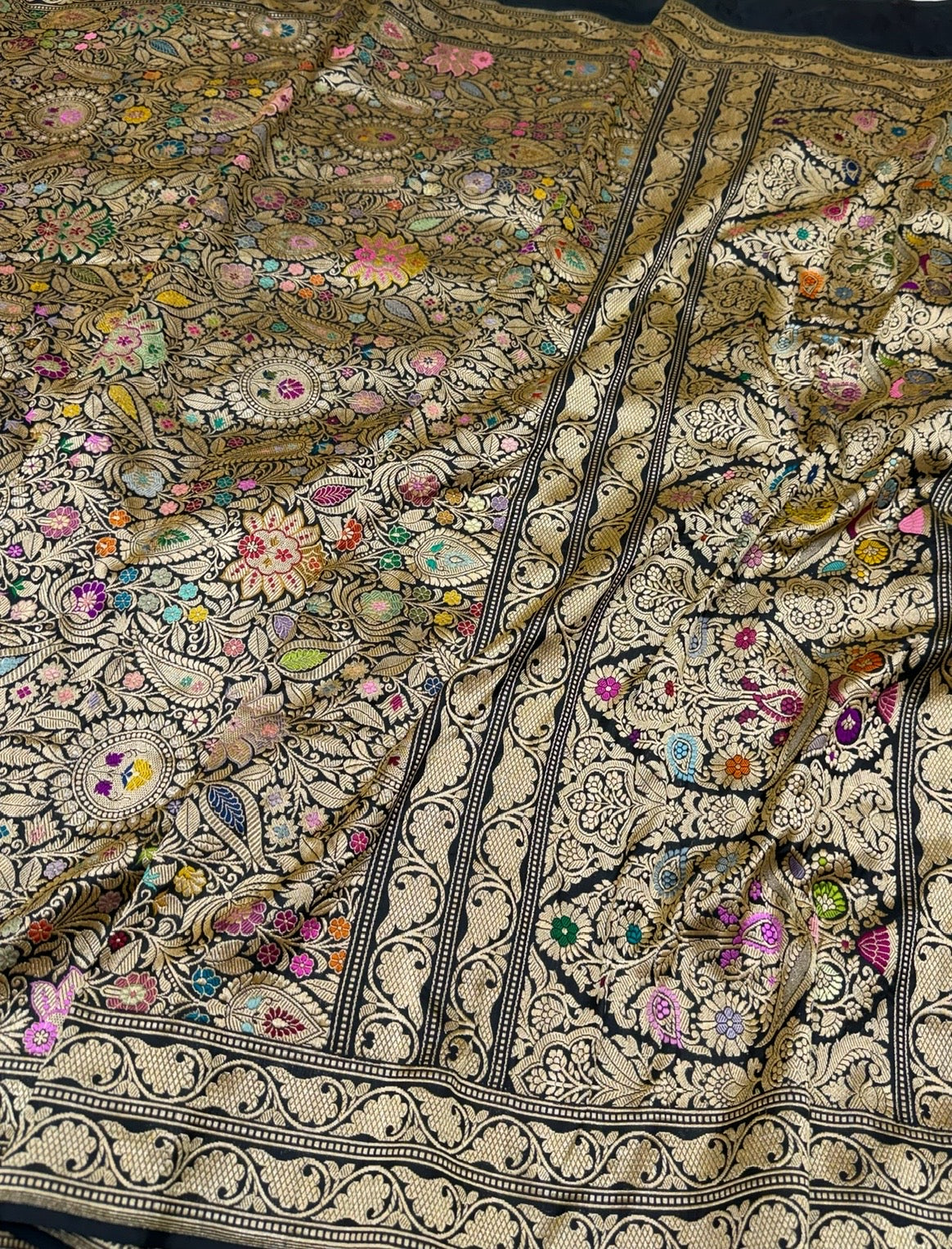 Black Handwoven Kimkhab Banarasi Pure Silk Brocade Sareee