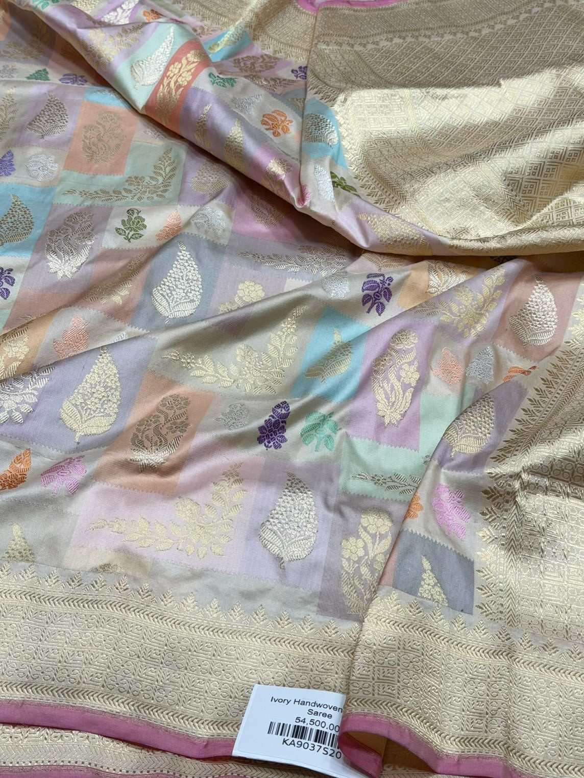 Ivory Rangkaat Handwoven Pure Banarasi Silk Saree