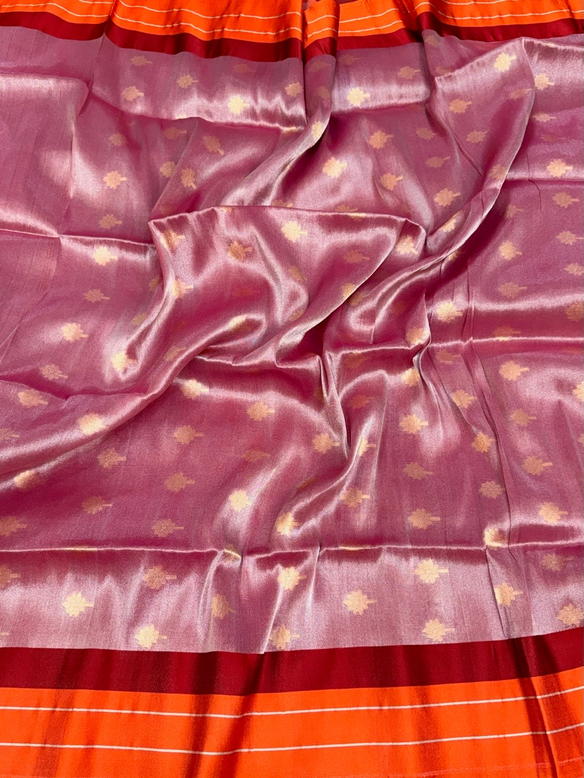 Magenta Handwoven Banarasi Pure Tissue Saree