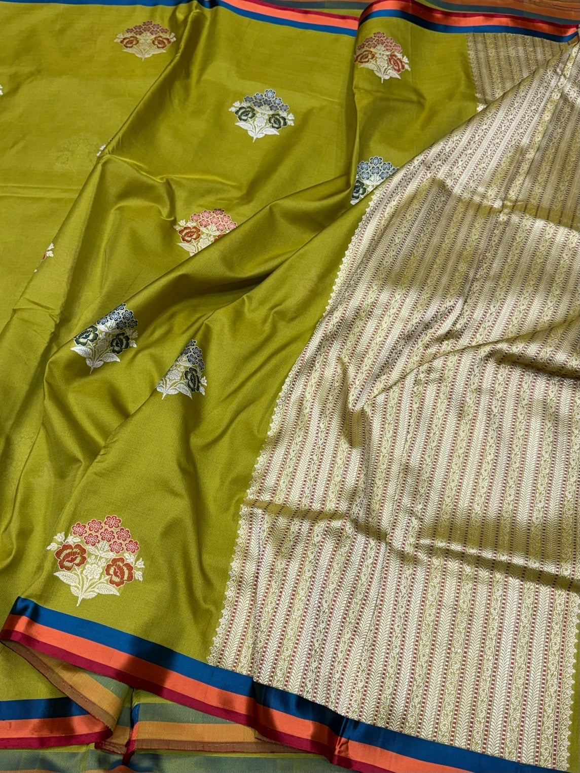 Mehndi Green Handwoven Pure Banarasi Ektara Silk Saree