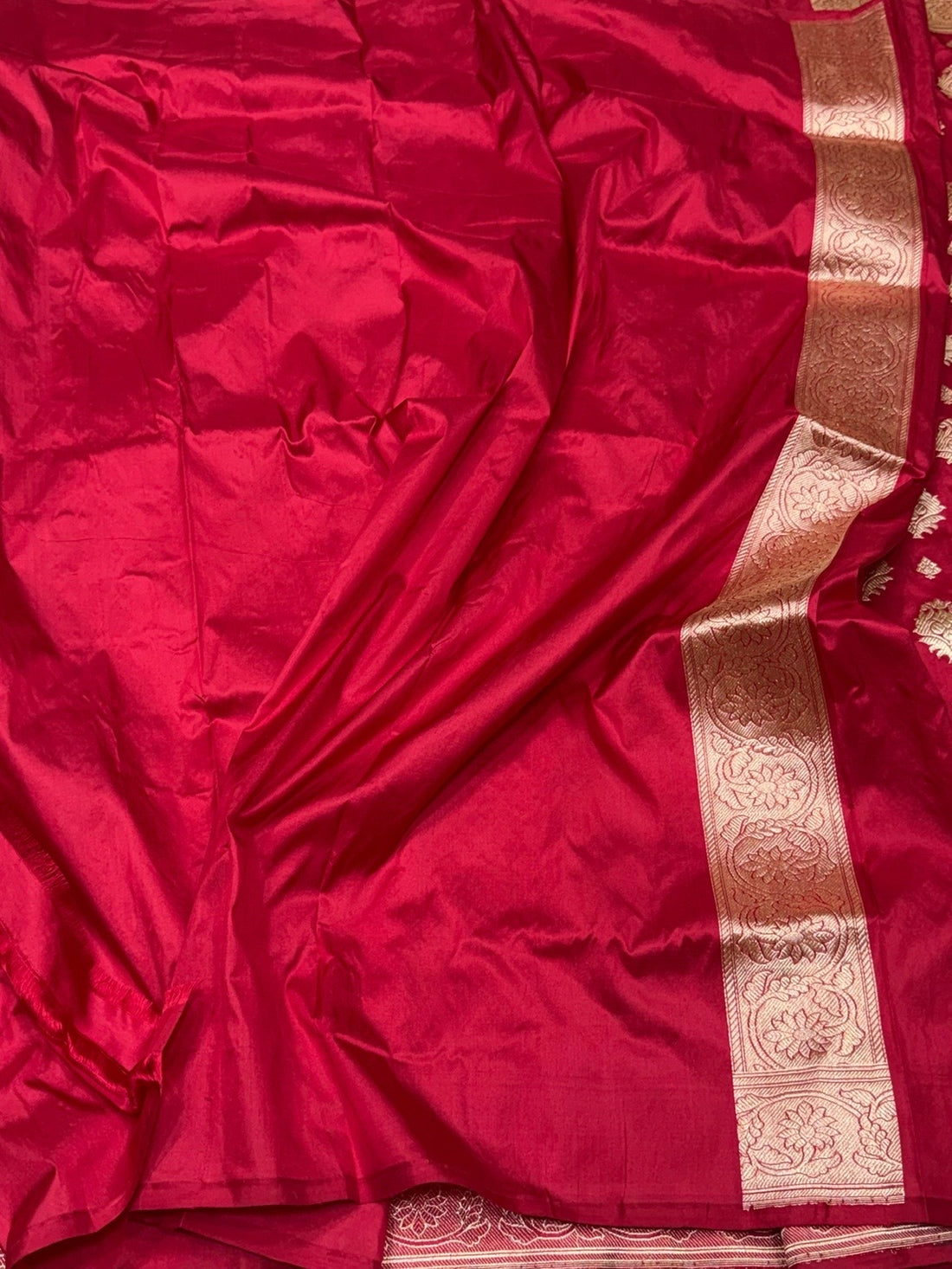 Red Handwoven Pure Banarasi Silk Saree – Kadwa Weave in 100% Katan Silk