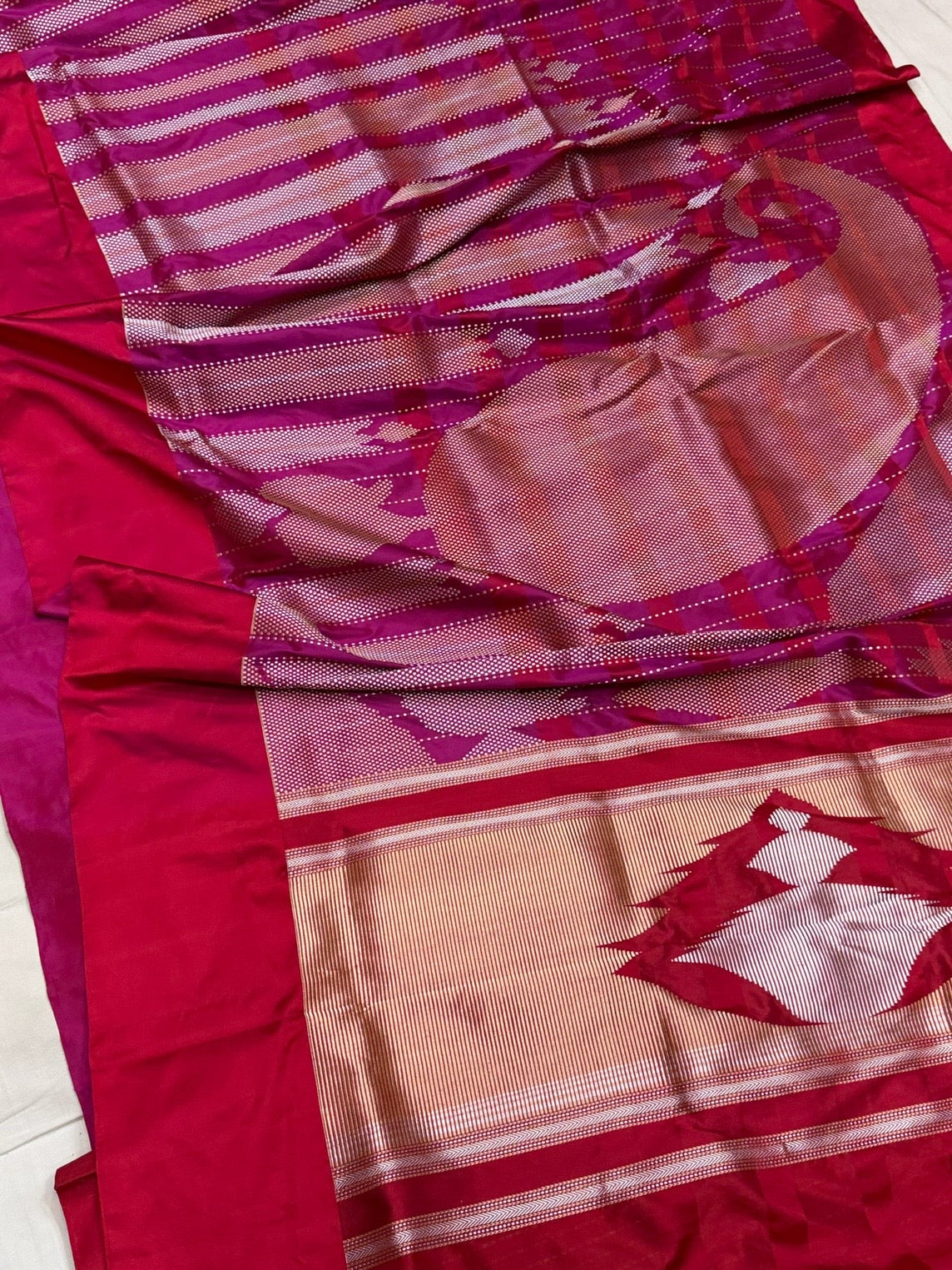 Red Handwoven Pure Banarasi Satin Silk Saree