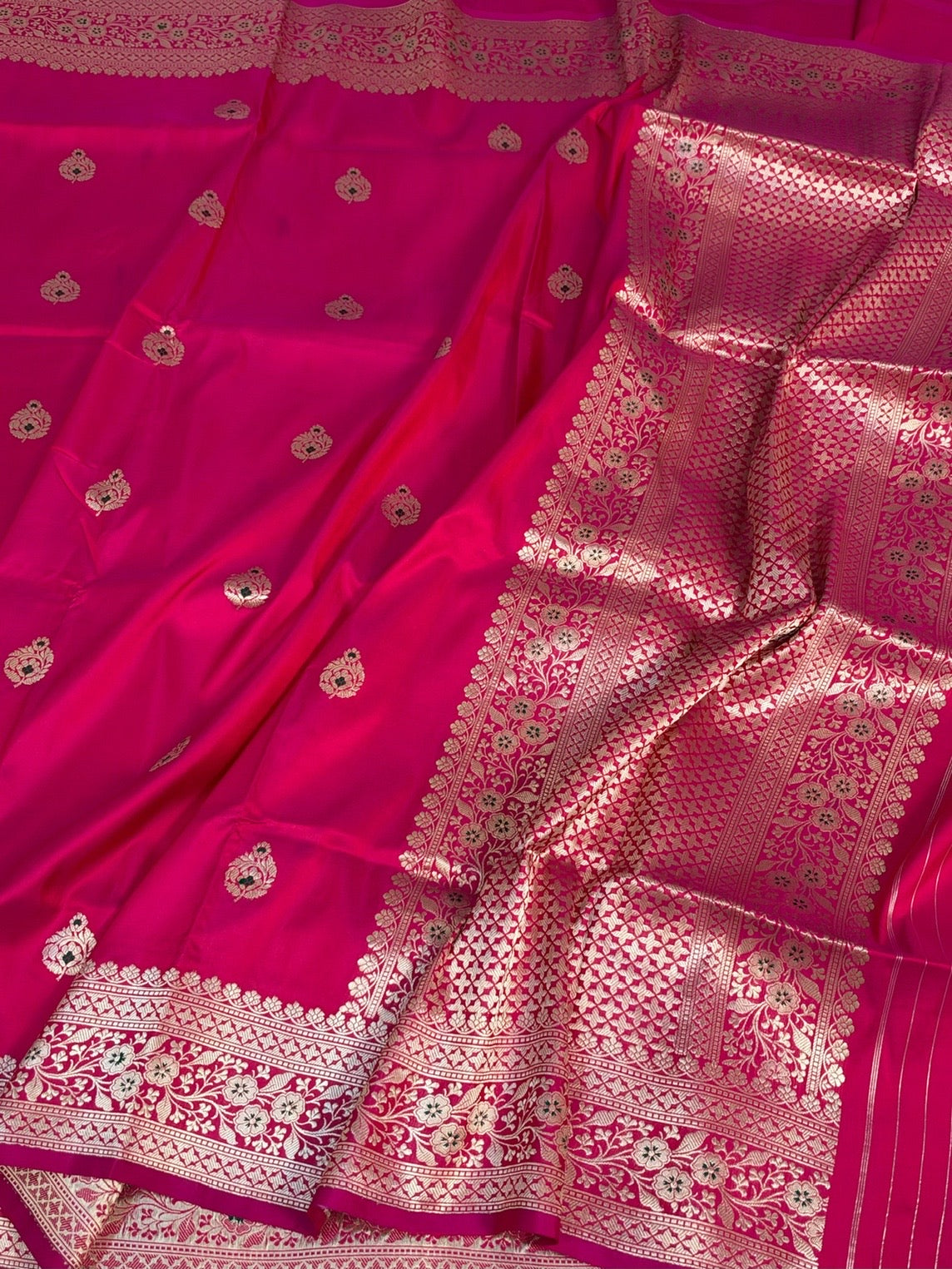 Pinkish Red Vintage Handwoven Pure Banarasi Katan Silk Saree
