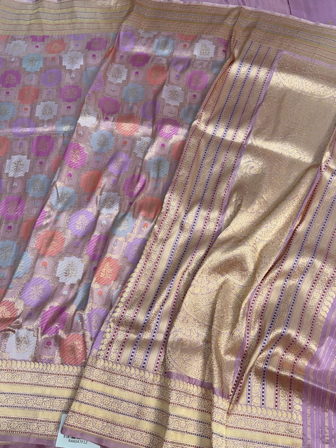 Lavender Handwoven Pure Banarasi Rangkaat Silk Saree