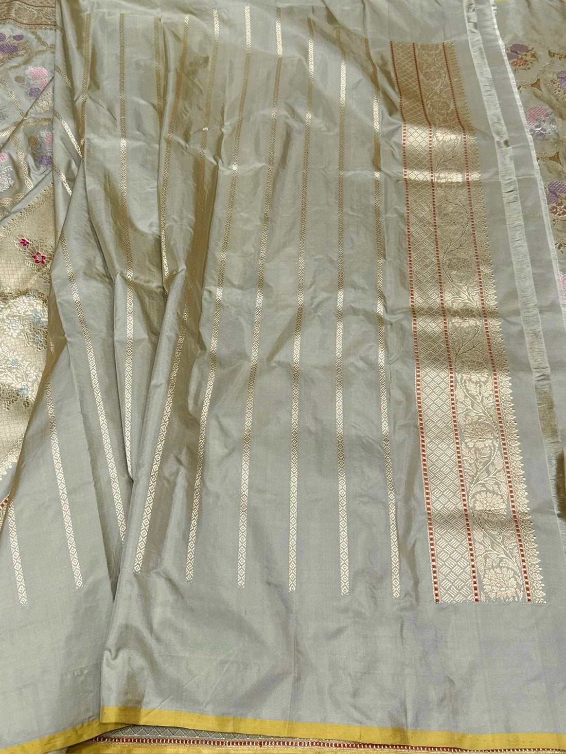Pista Green Handwoven Pure Banarasi Silk Saree