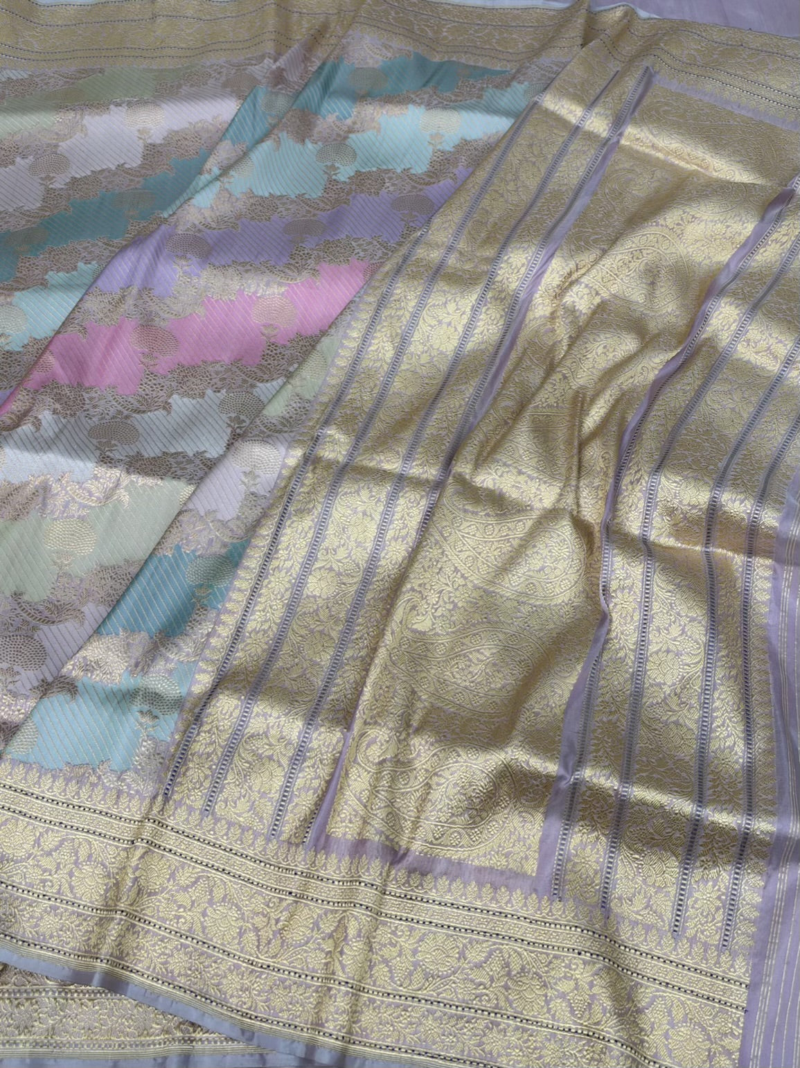 Lilac Handwoven Rangkaat Pure Banarasi Silk Saree