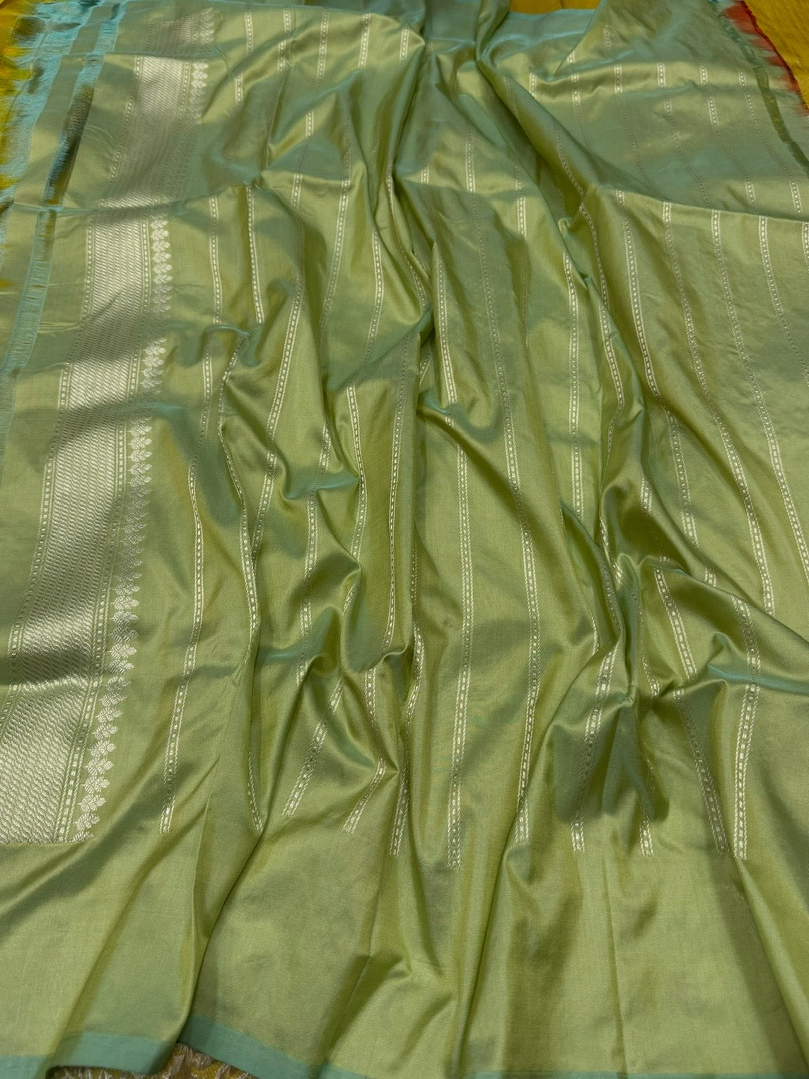 Mehndi Yellow Handwoven Pure Banarasi Silk Saree