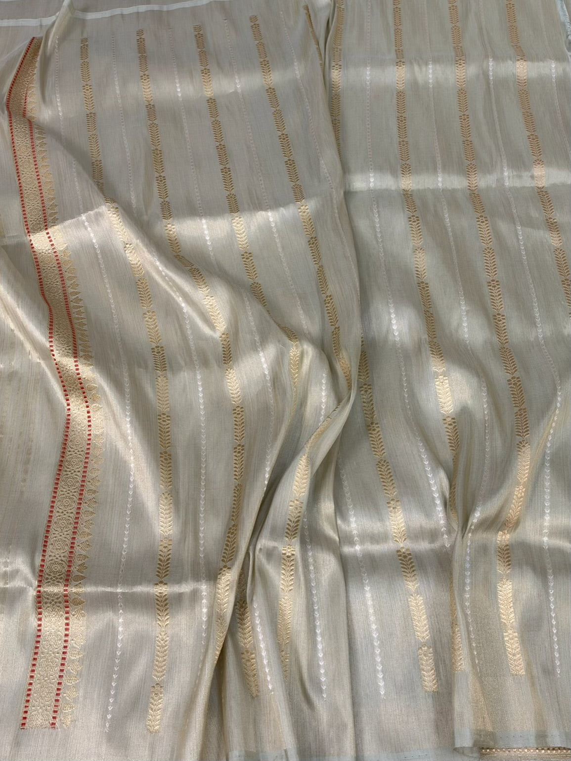 Silver Grey Handwoven Banarasi Pure Katan Tissue Saree