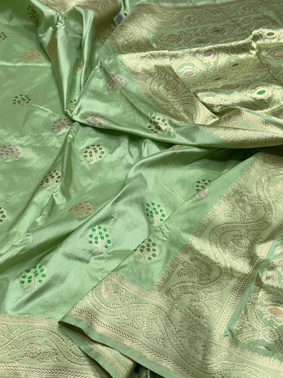 Pista Green Handwoven Pure Banarasi Silk Saree