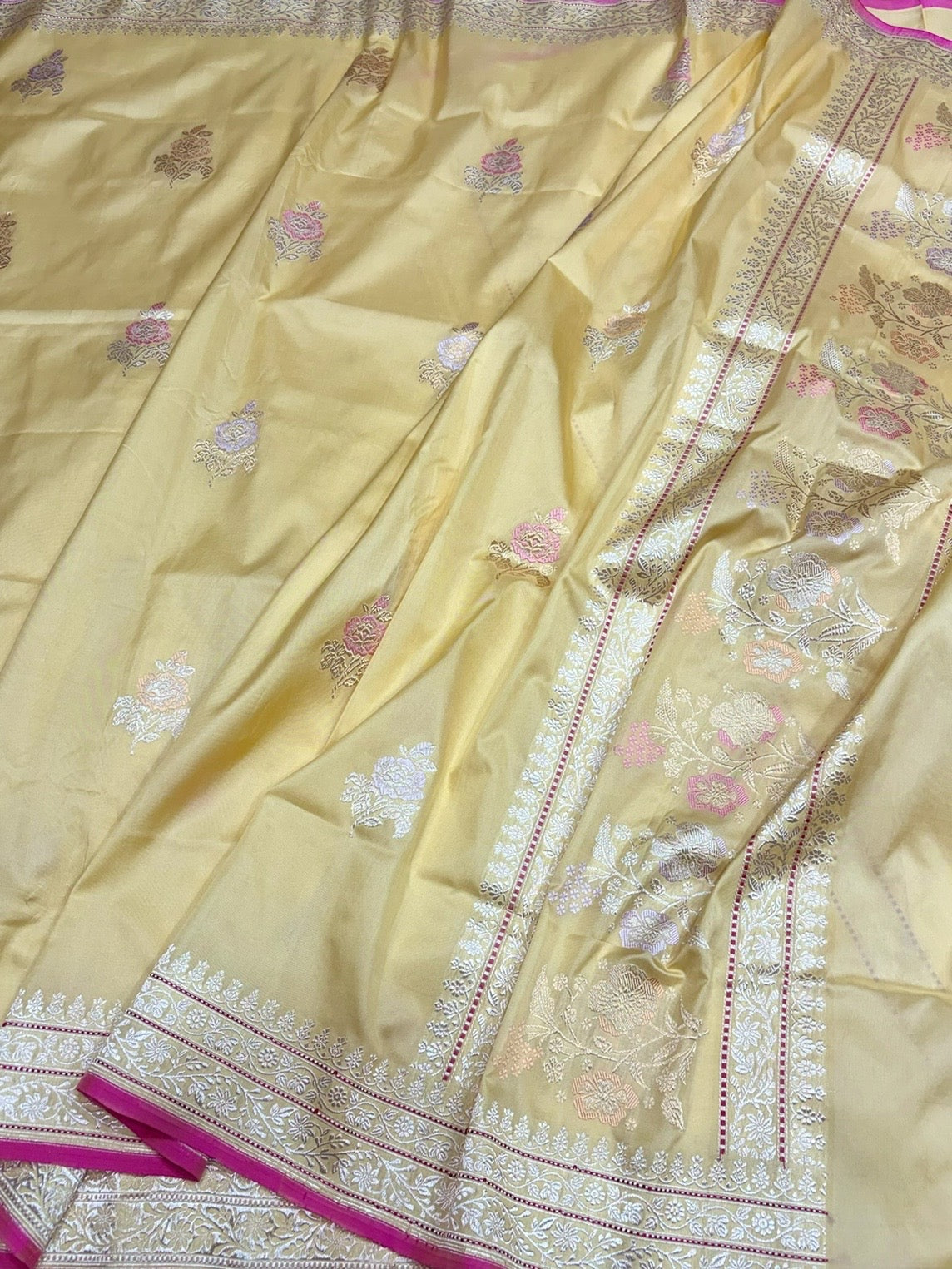 Lemon Yellow Handwoven Pure Banarasi Silk Saree