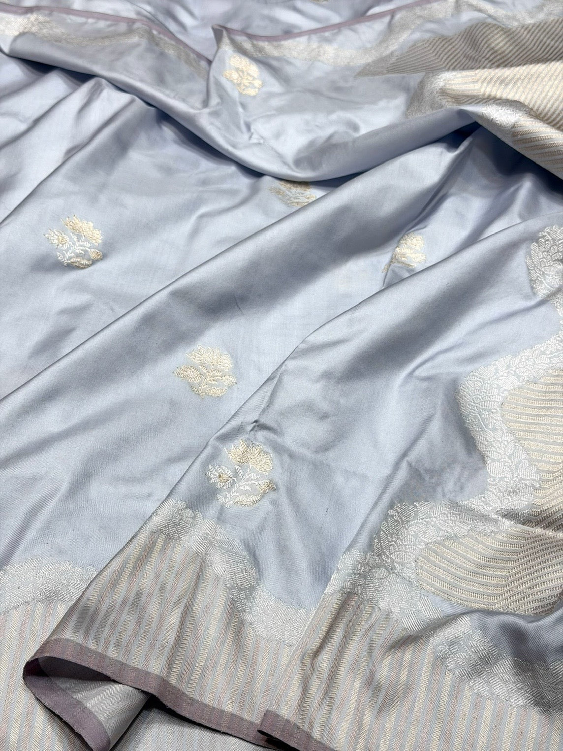 Cool Grey Handwoven Pure Banarasi Ektara Silk Saree