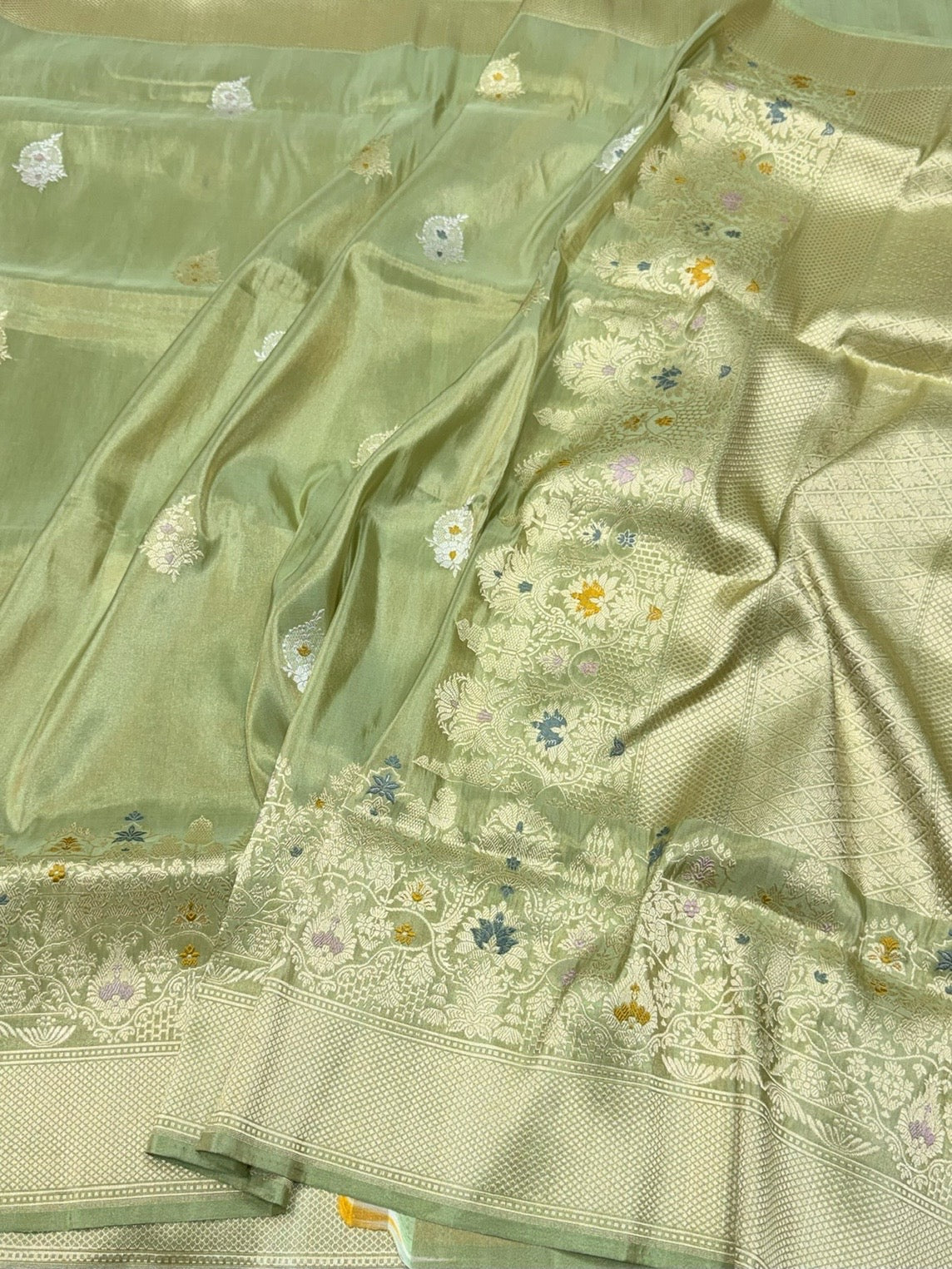 Pista Green Handwoven Pure Banarasi Tissue Saree