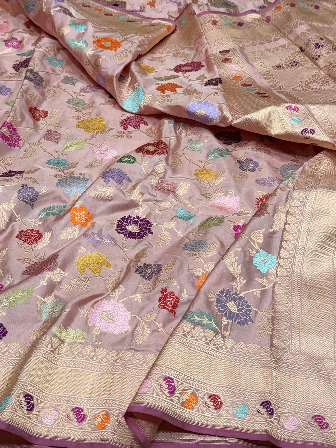 Pastel Peach Handwoven Pure Banarasi Silk Saree – Luxury Kadwa Handloom Wedding & Festive Saree