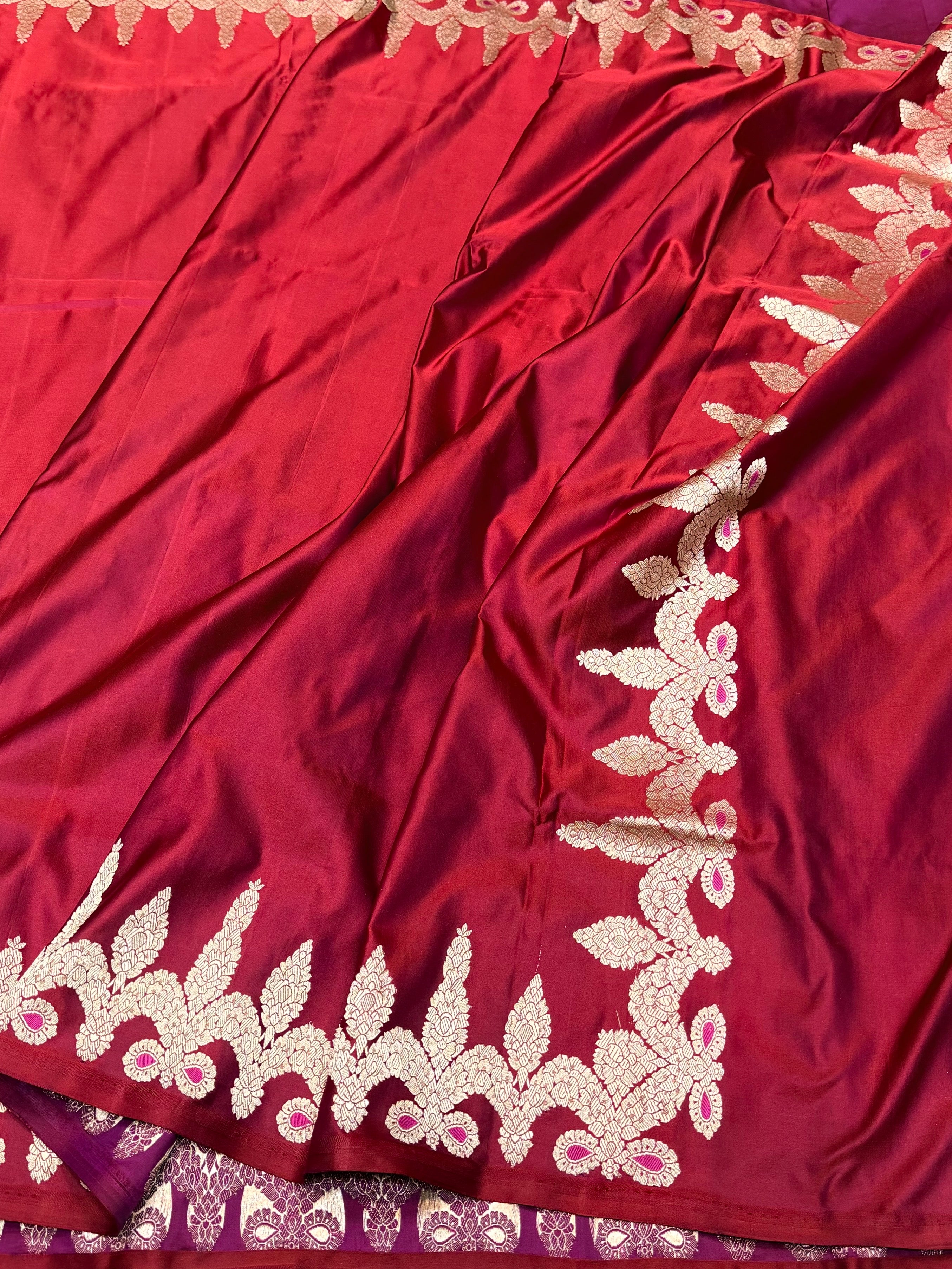 Red Handwoven Pure Banarasi Mashru Satin Silk Saree – Kadwa Weave in 100% Satin Silk