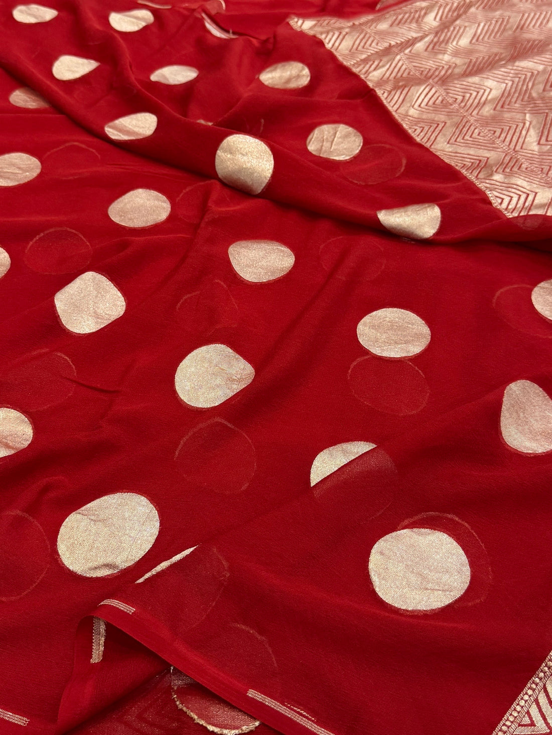 Red Banarasi Pure Chiffon Georgette Saree – Luxury Cutwork Brocade Festive Saree