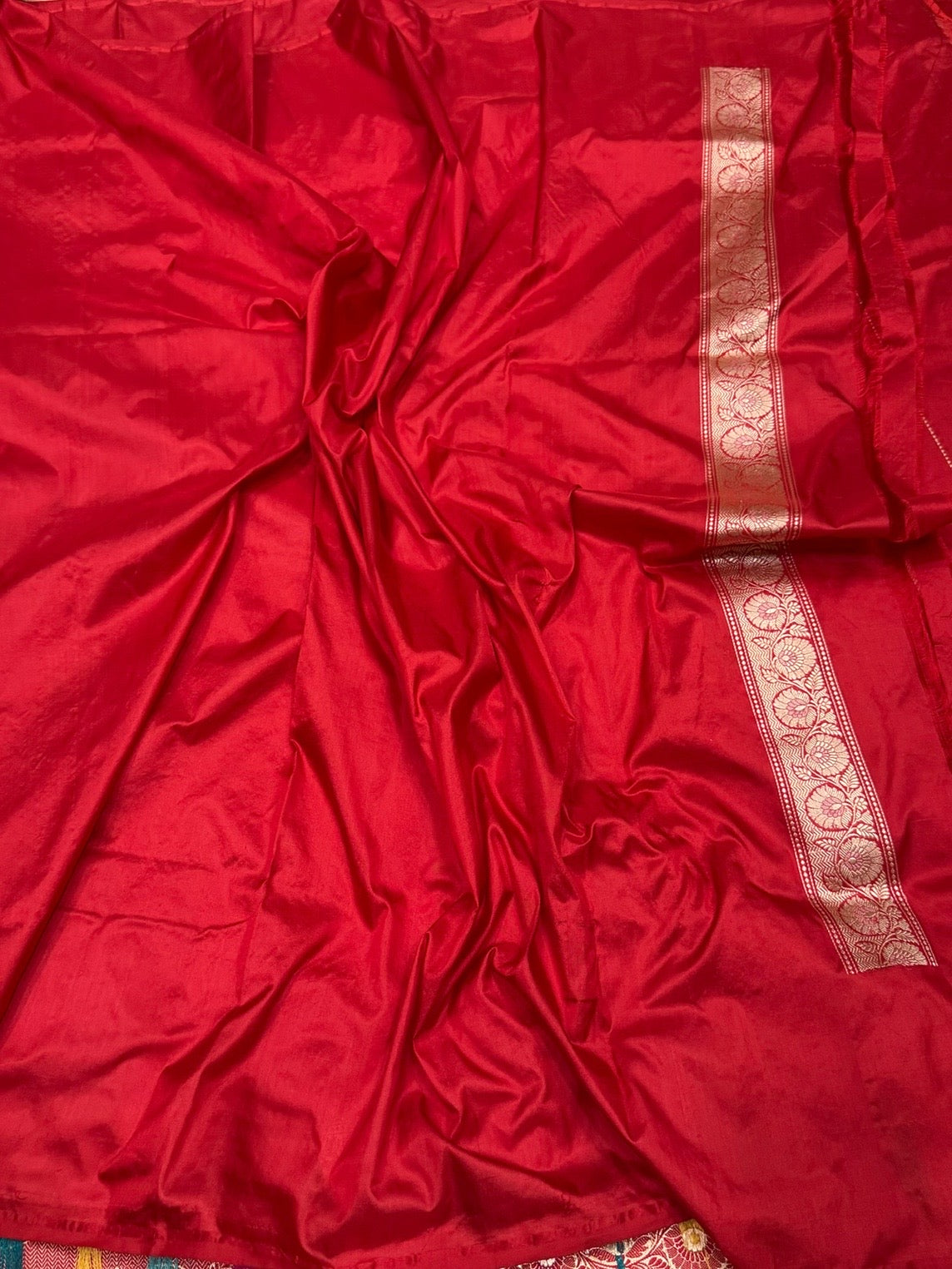 Red Handwoven Pure Banarasi Silk Saree in Kadwa Weave