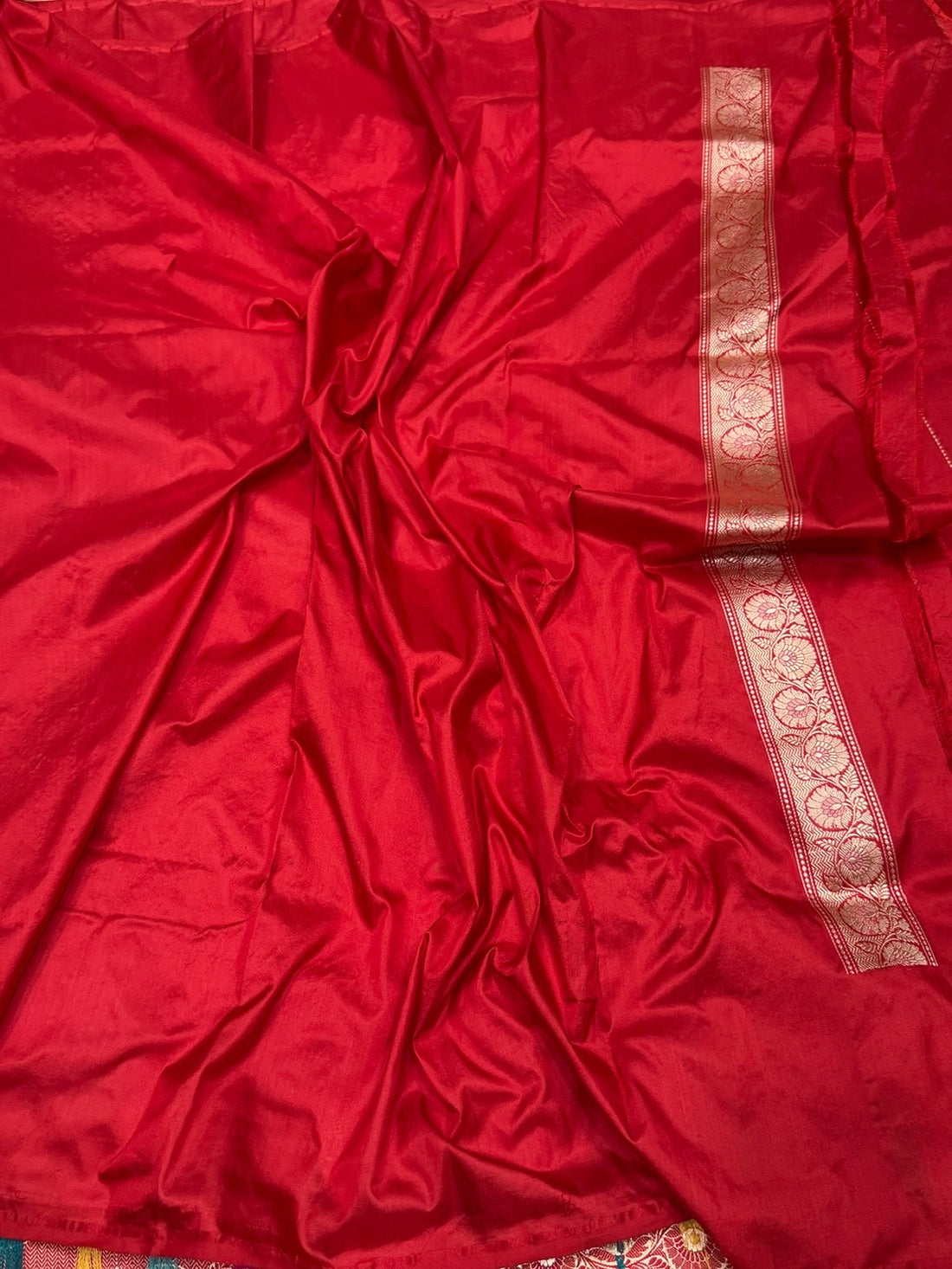 Red Handwoven Pure Banarasi Silk Saree in Kadwa Weave