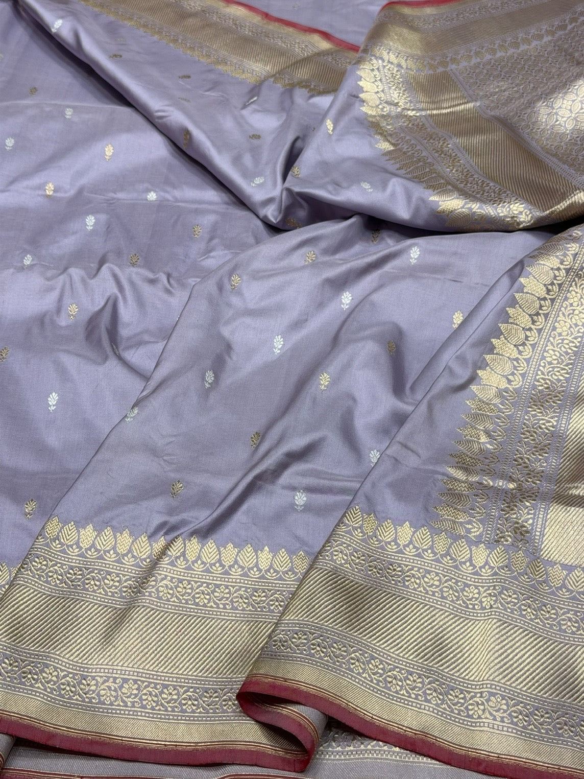 Dusty Lavender Handwoven Pure Banarasi Silk Saree