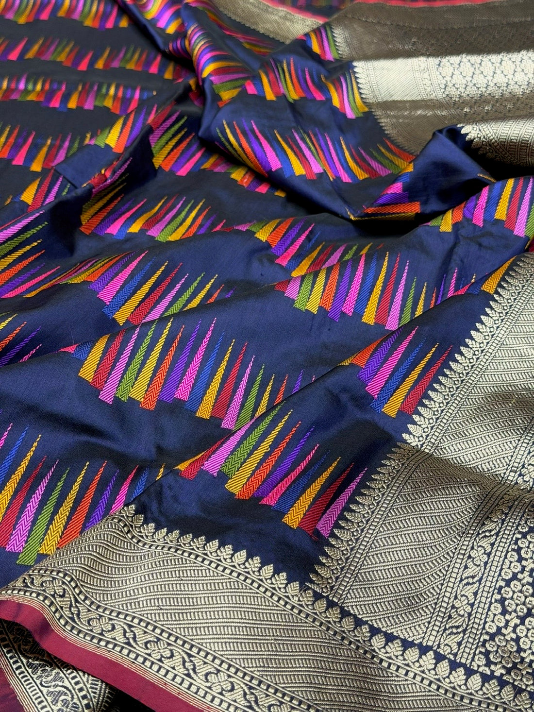 Navy Blue Handwoven Pure Banarasi Silk Saree