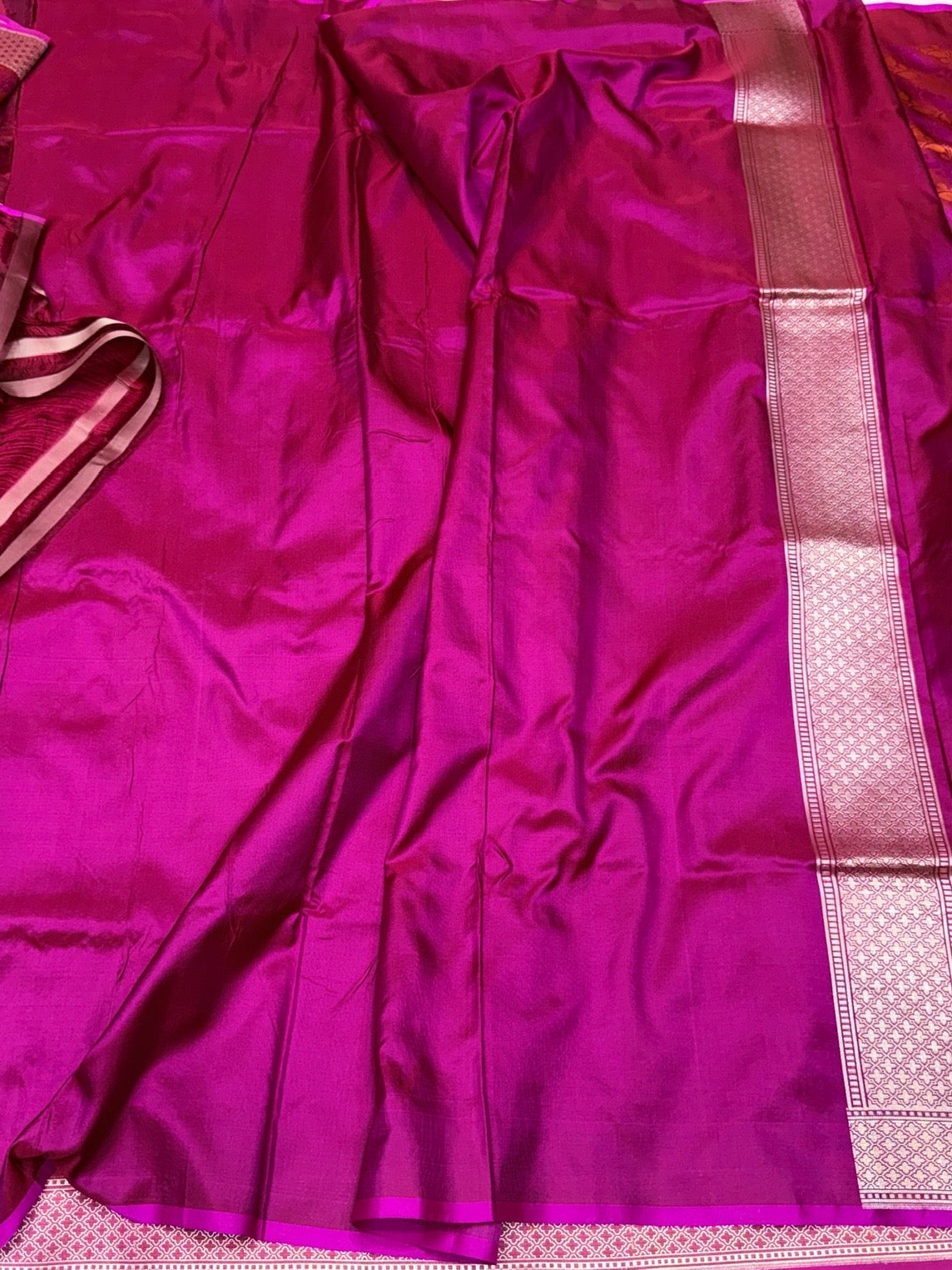 Rani Pink Handwoven Pure Banarasi Satin Silk Saree – Traditional Kadwa Weave in 100% Pure Satin Silk