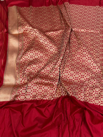Ivory Handwoven Pure Banarasi Ektara Silk Saree
