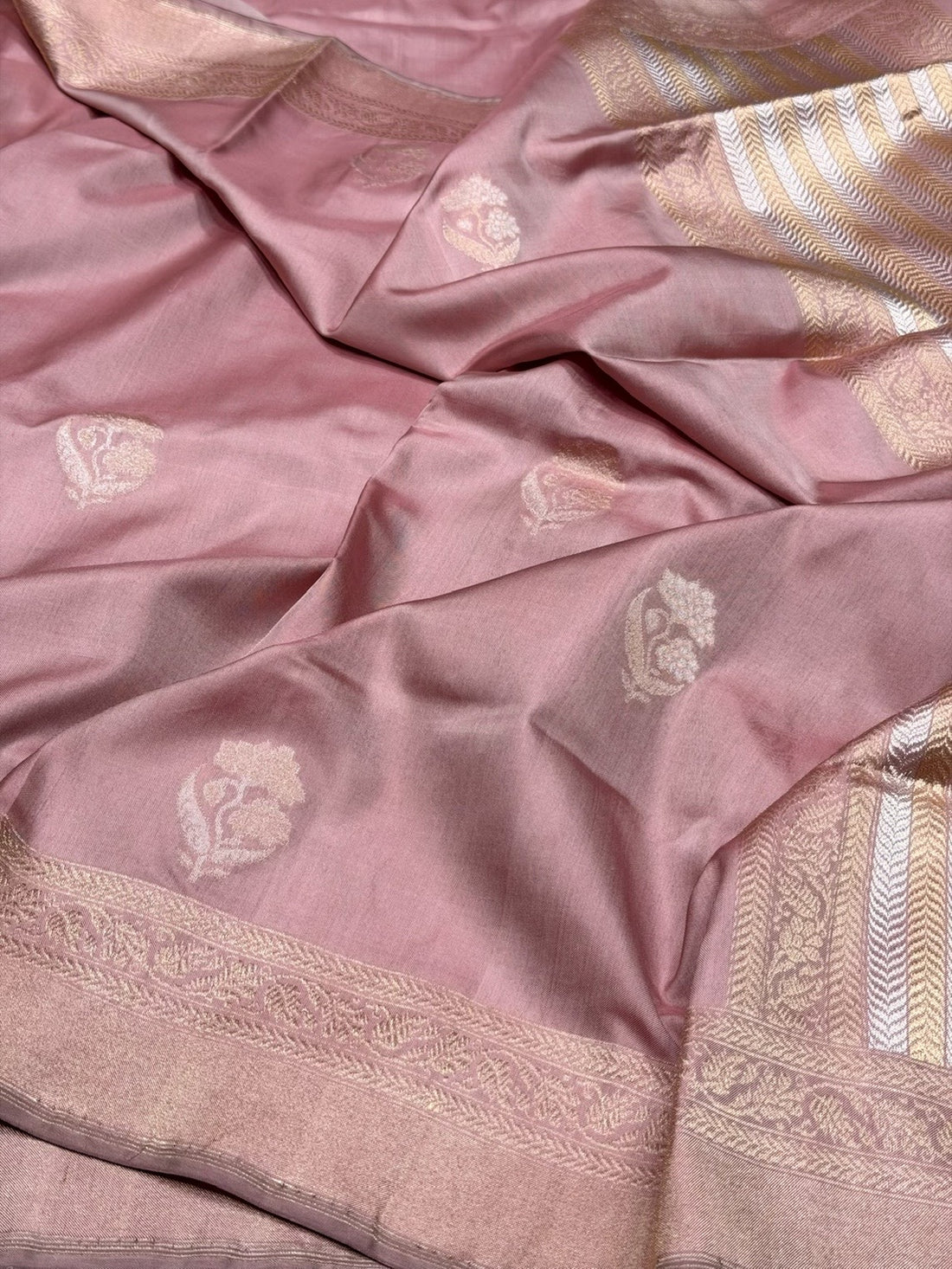 Peach Handwoven Pure Banarasi Ektara Silk Saree