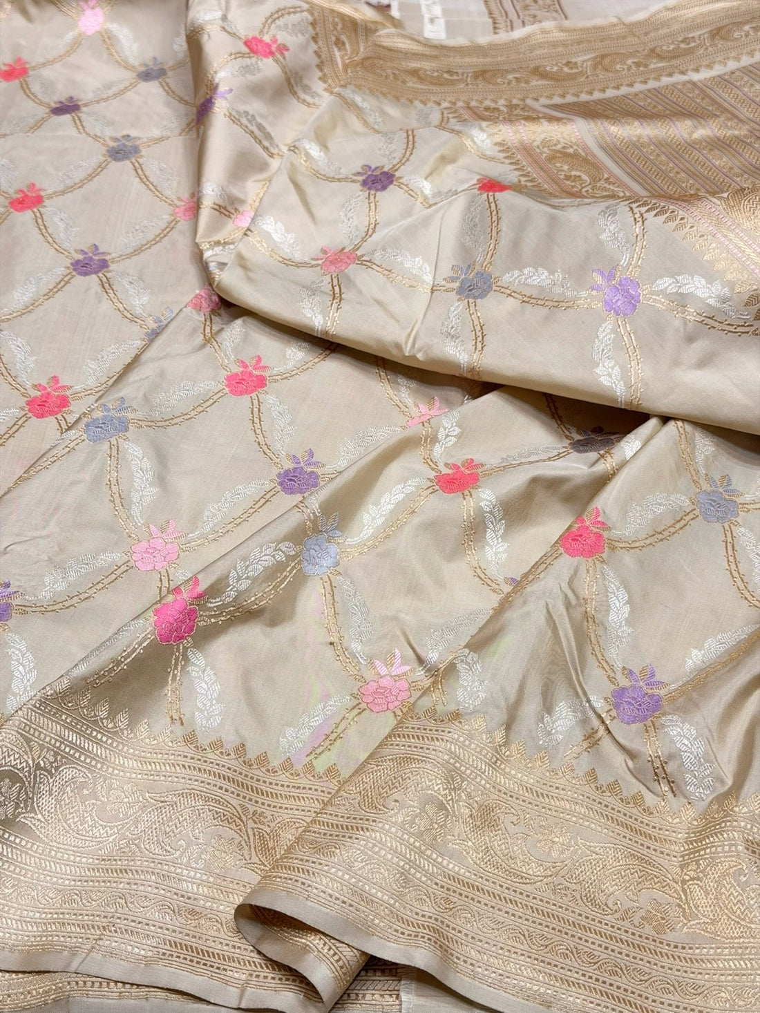 Cream Handwoven Pure Banarasi Silk Saree