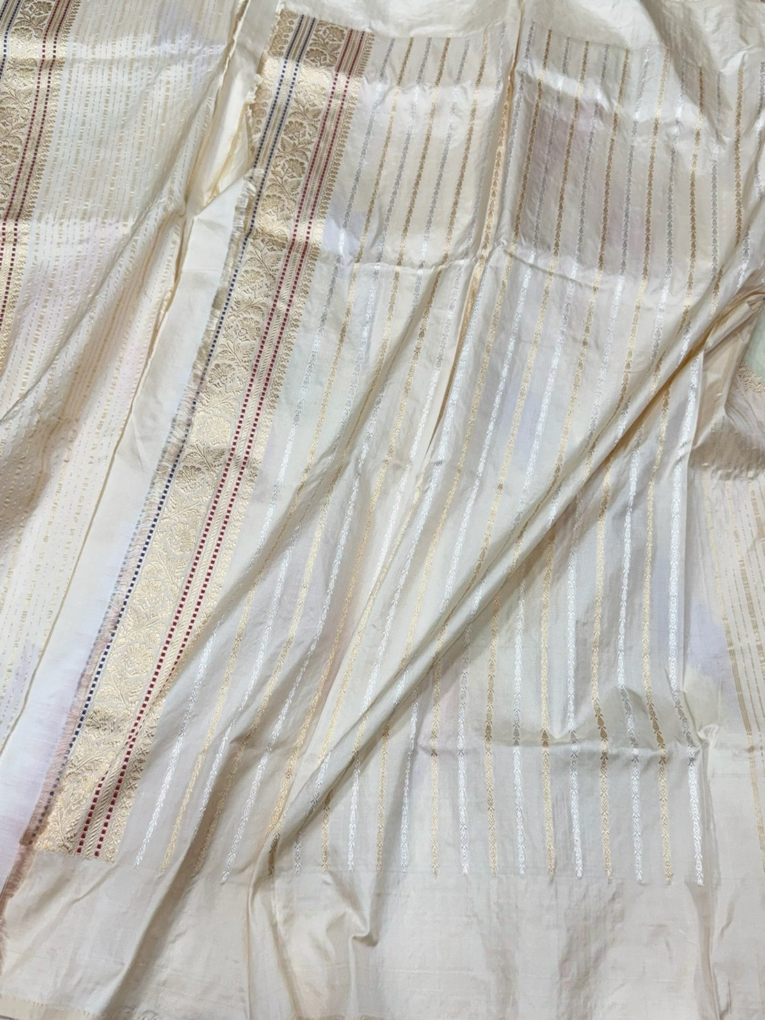 Ivory Handwoven Pure Banarasi Rangkaat Silk Saree