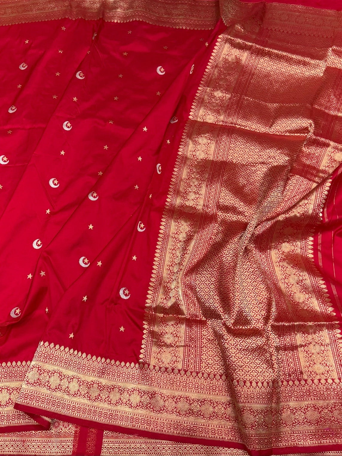 Handwoven Vintage Chand Tara Pure Banarasi Silk Saree