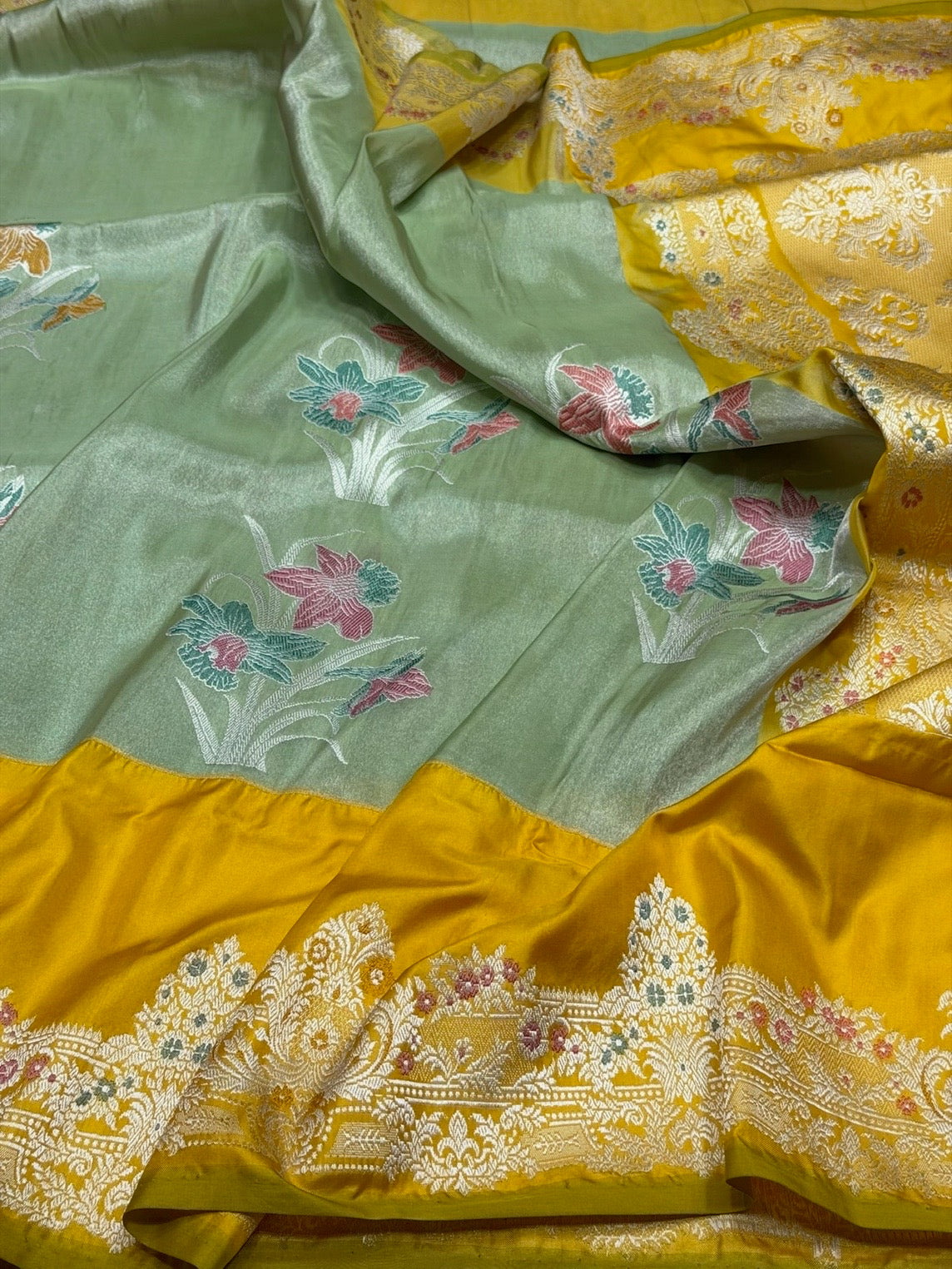 Pista Green Handwoven Pure Banarasi Tissue Saree