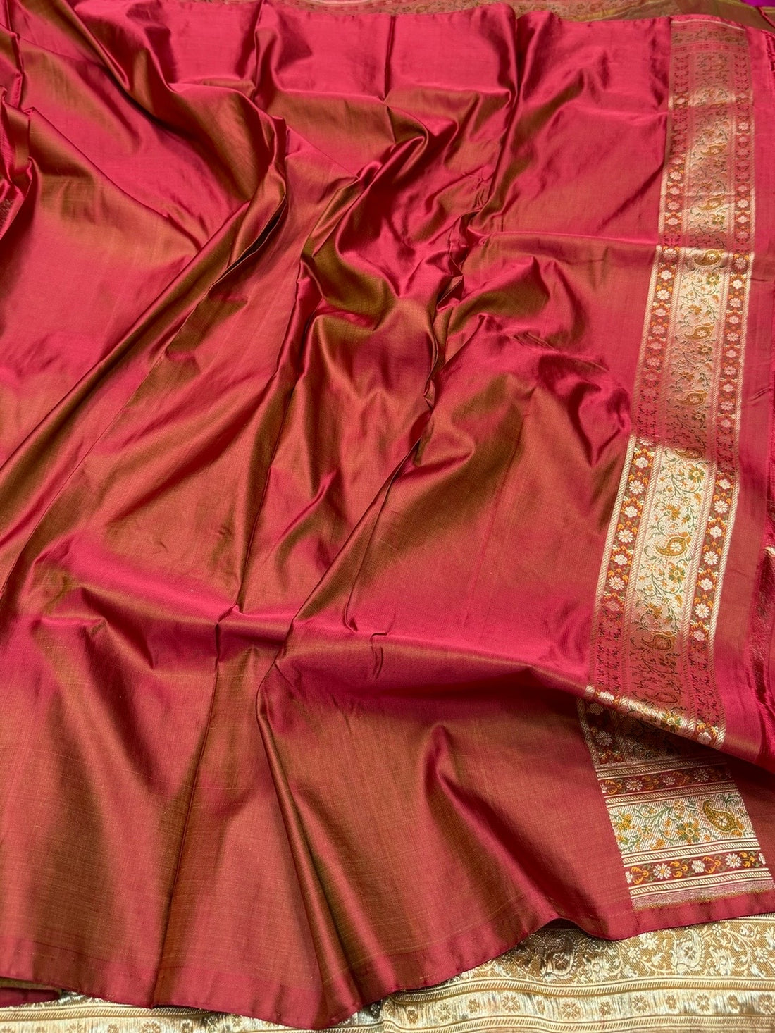 Red Handwoven Pure Banarasi Satin Tanchoi Silk Saree